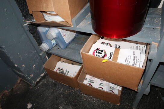 Div. Tallerkner, rengøringsmidler m.m.