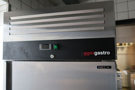 Fryseskab GGM GASTRO KSJ650ND