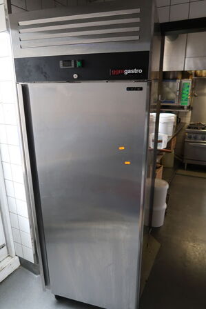 Fryseskab GGM GASTRO KSJ650ND