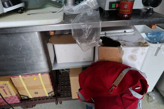 Gasflaske samt div. Sojasovs m.m.