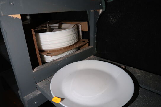 Div. Tallerkner, rengøringsmidler m.m.