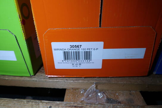 9 kasser sodavand FAXE KONDI, MIRINDA (der er taget lidt af nogle af kasserne)