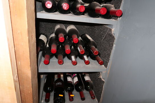 18 flasker rødvin EDMEADES Zinfandel