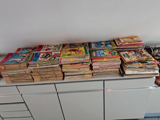 Stort lot tegneserier