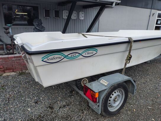 Båd med trailer SEABORNE 445 Classic