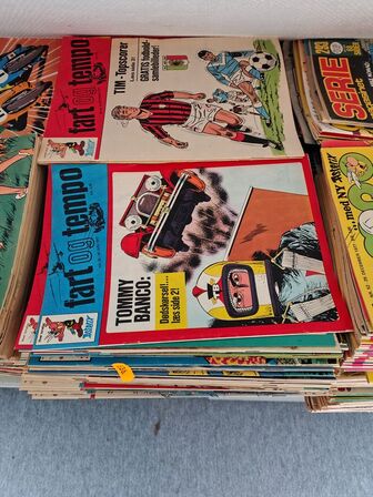 Stort lot tegneserier