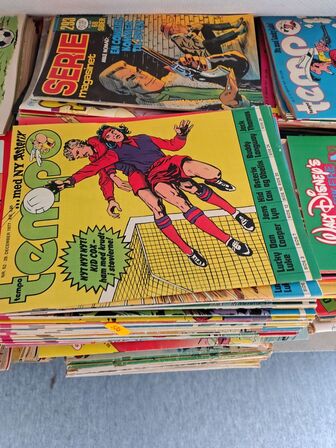 Stort lot tegneserier