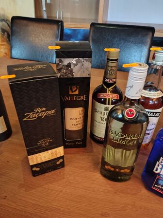 11 fl. Spiritus og likør