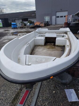 Båd med trailer SEABORNE 445 Classic