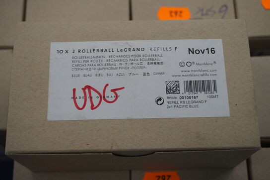 Kasse med div. MONT BLANC blæk