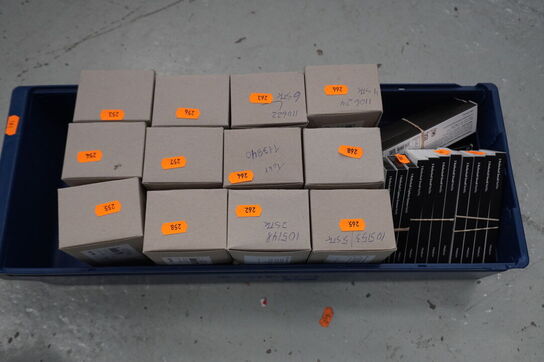 Kasse med div. MONT BLANC blæk