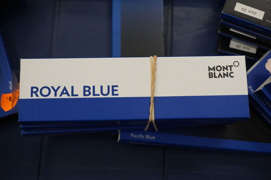 Kasse med div. MONT BLANC blæk