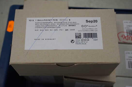 Kasse med div. MONT BLANC blæk