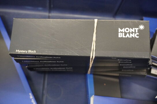 Kasse med div. MONT BLANC blæk