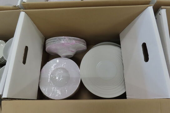 4 stk. Kasser med diverse tallerkener 