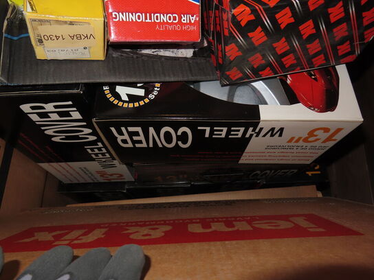 14 Paller med Autoreservedele