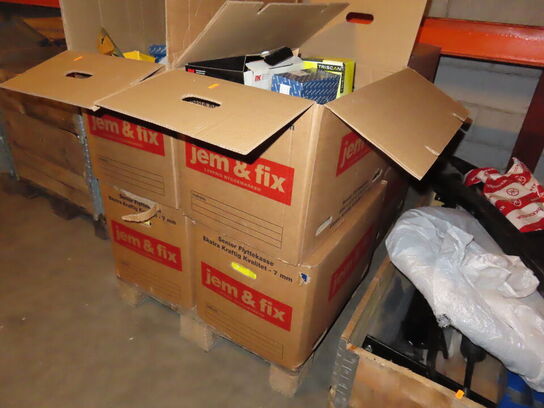 14 Paller med Autoreservedele