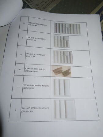 Skuffeinsatser og greb. (se billeder)