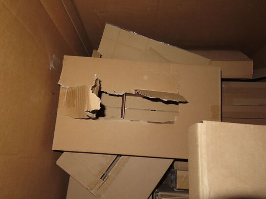 Knivblokke og bestikinsatser i valnød