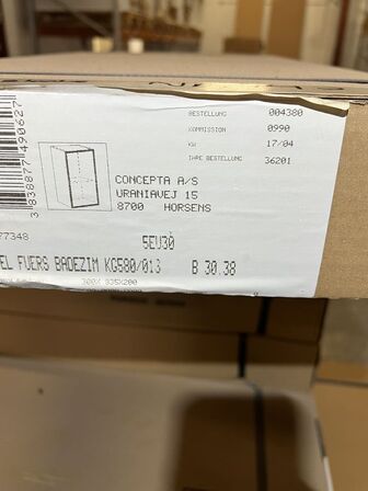 Diverse skabe - 13 stk.