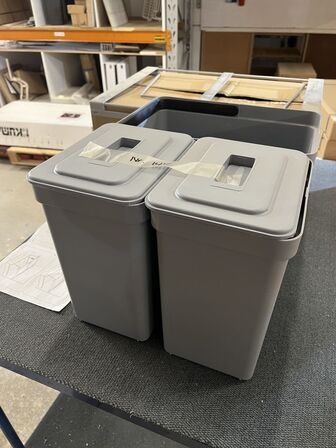 1 stk skraldesæt til 80 cm skab.