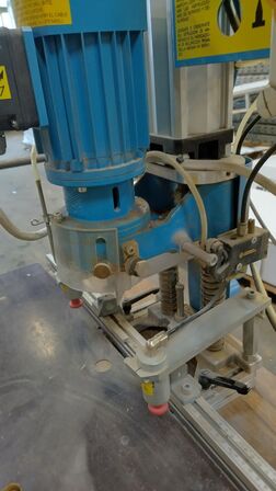 Hettich boremaskine til hængsler