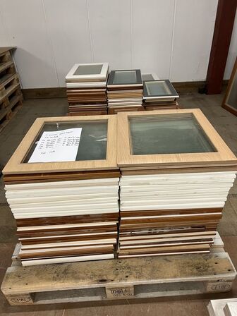 4 paller diverse blandede glaslåger