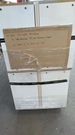 4 stk. Brugte højskabe  med låge