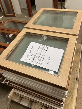 4 paller diverse blandede glaslåger