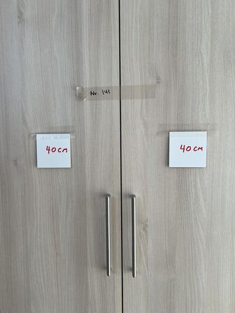 2 stk. samlet højskabe H: 214.4 x B: 40 x 60 cm uden sokkel.