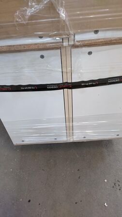 4 stk. Brugte højskabe  med låge