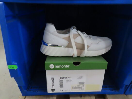 Sko - REMONTE - Str. 40