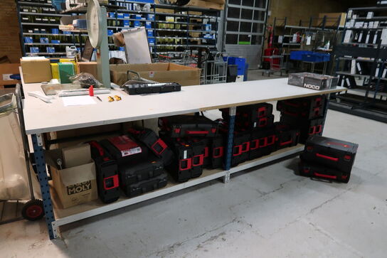 Pakkebord uden indhold