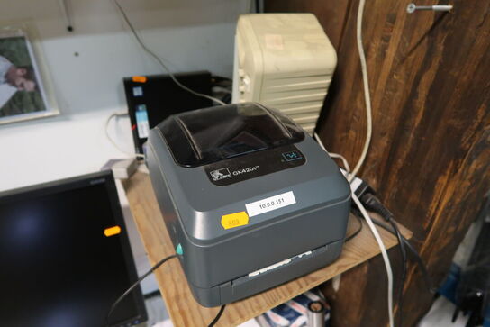 Labelprinter ZEBRA GK420t, computerskærm SAMSUNG, computer, tastatur og mus