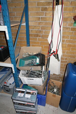 Div. Dunke med akku vand m.m.