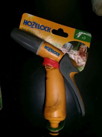 Dobbelt. vandhanekobling + sprøjtepistol HOZELOCK