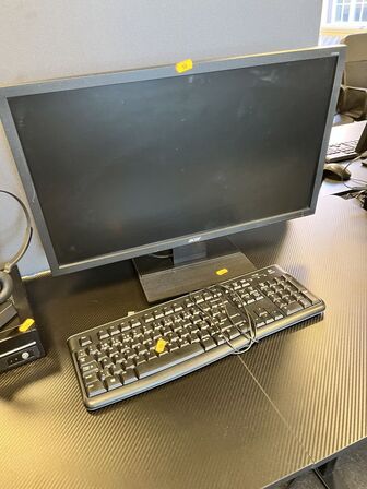 Computer m. Mus, tastetur og headset ASUS VS247