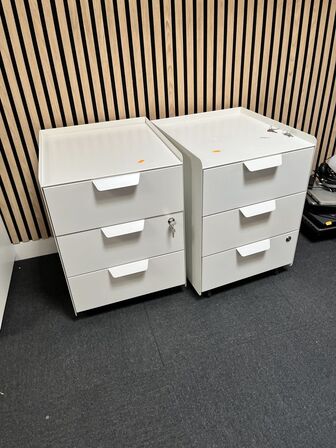 2 stk. Skuffereoler på hjul 40x44x54cm