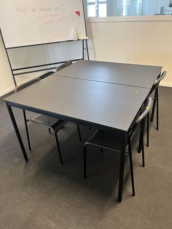 2 stk. Borde m. Stole 110x67 cm