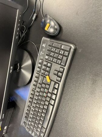 Computer m. Mus, tastetur og headset ASUS VS247