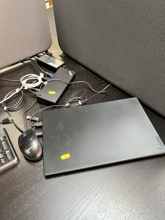 Computer m. Mus, tastetur og headset SAMSUNG/LENOVO PF9XB3522059