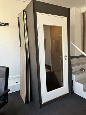 Mutebox COMSTUM BYGGET (LÆS BESKRIVELSE) 106x115x240 cm