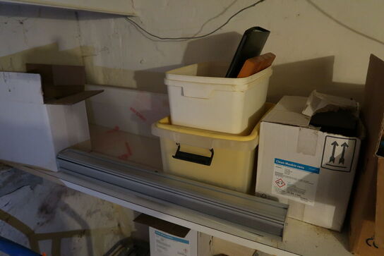 3 stk. klapborde, div. værktøj m.m.