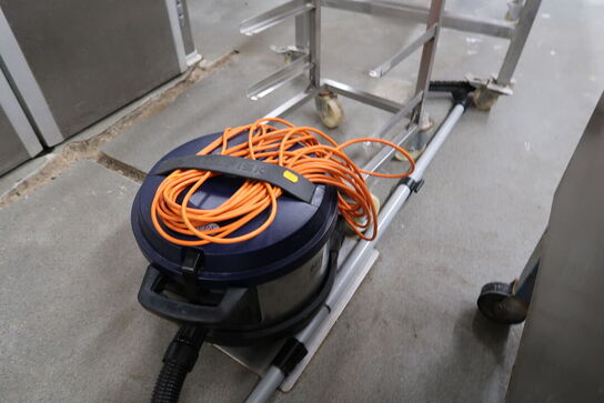 Støvsuger NILFISK VP930