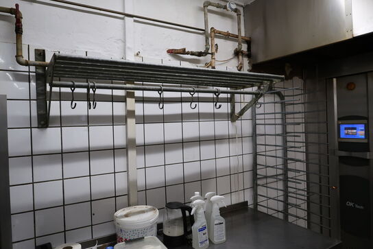 Vægstsativ samt vægreol