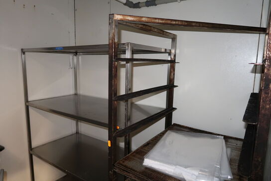 Opbevaringsvogn samt stikvogn med div. Bageplader