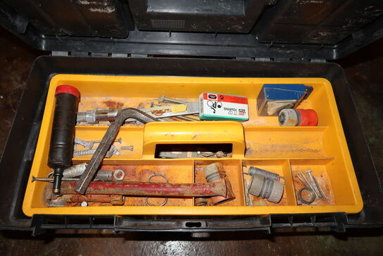 Værktøjskasse med indhold