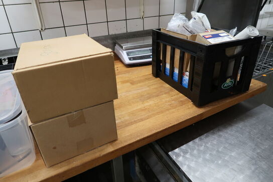 Varmepistol MAKITA div. værktøj, batterier m.m.