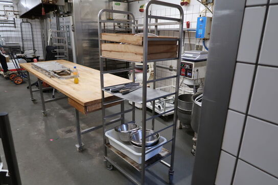 Stikvogn med div. Indhold