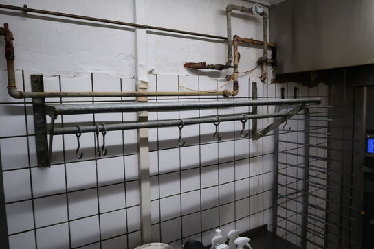 Vægstsativ samt vægreol